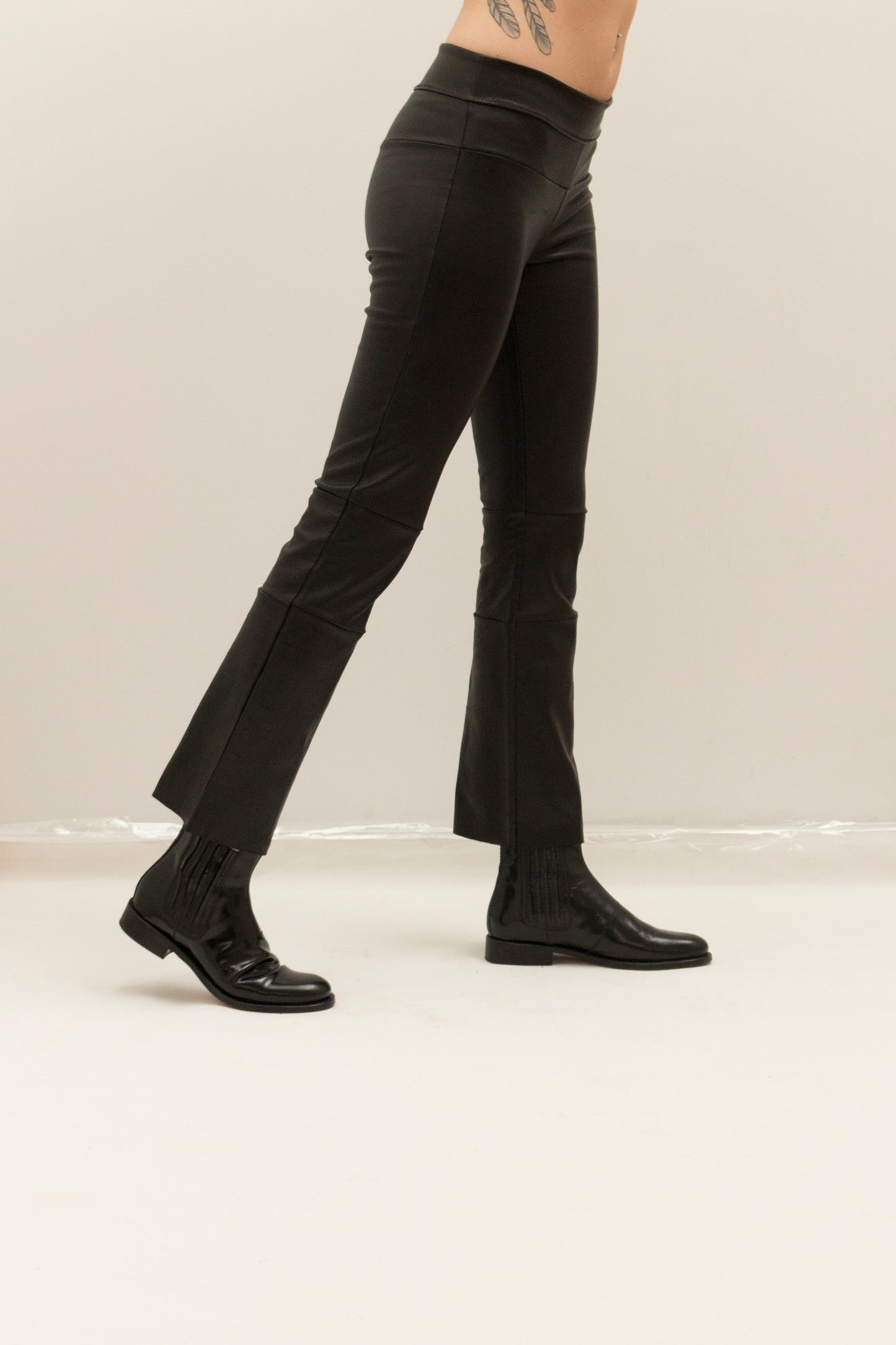 Cropped Stretch Leather Bootlegging